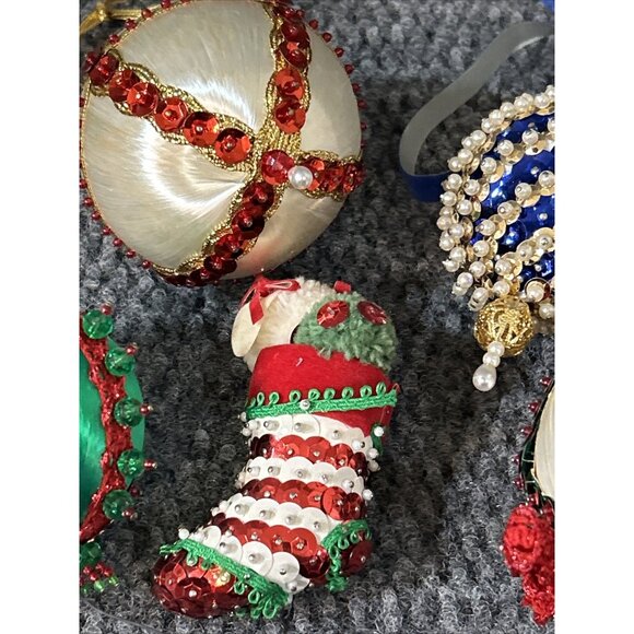 VINTAGE Christmas Ornaments Push Pin Beaded Satin Sequin Lot Of 5 #11 - Picture 3 of 9